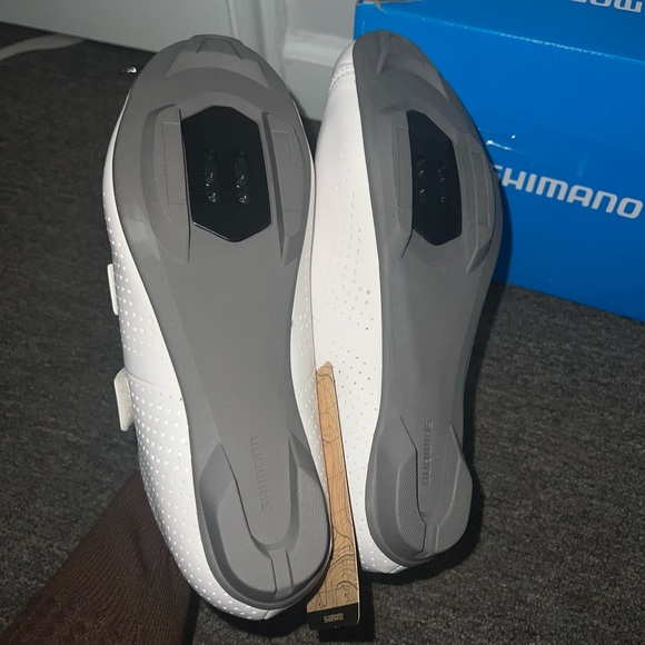 NIB Shimano RT5 White Cycling Sneakers Size 42 EU / 9.5 US - Picture 5 of 9